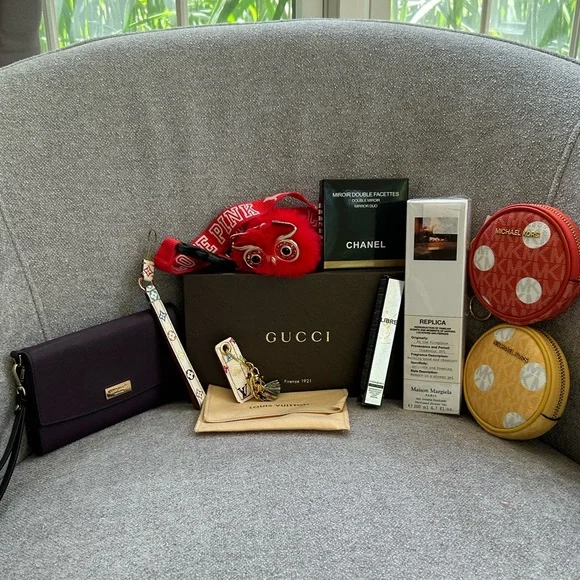 LIVE SHOW PRIDE RAINBOW MYSTERY GAME - Picture 5 of 5